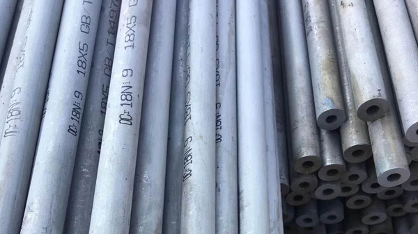 鋼宇管道教您選購不銹鋼管